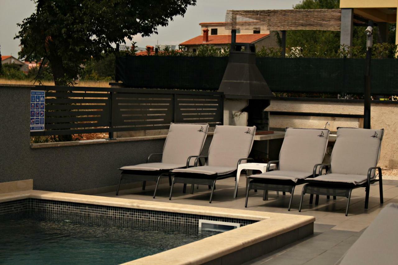 Holiday House Veli Vrh 풀라 외부 사진
